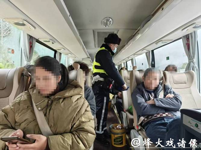 72万辆次出沪!马年春运出行遇大客流,青浦警方这样破局 72万辆次出沪!马年春运出行遇大客流,青浦警方这样破局